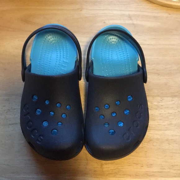 c10 c11 crocs